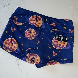 Fleo shorts size xs
